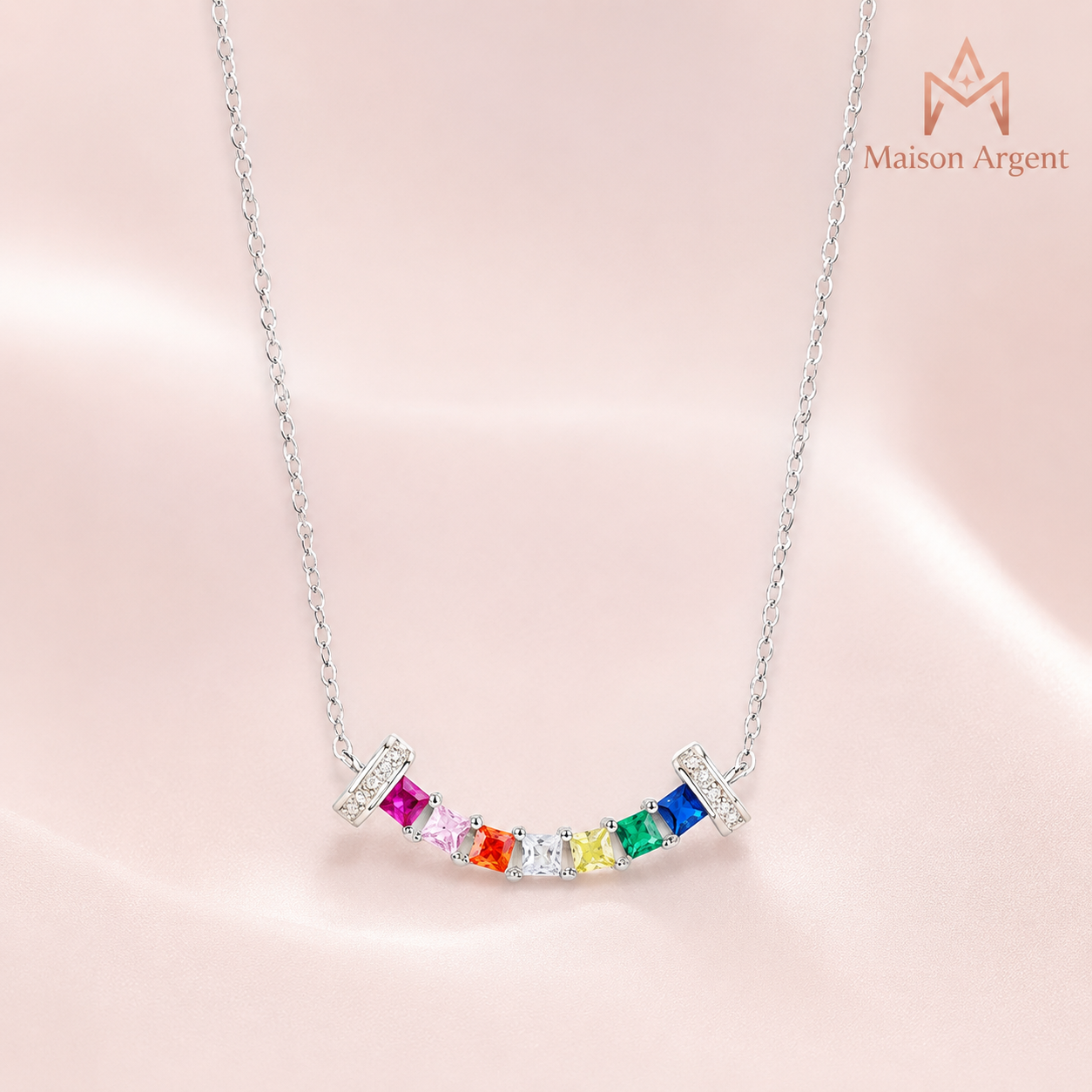 Collier Pendentif Carré Sourire Arc-en-ciel Zircone Cubique Argent 925 pour Femme